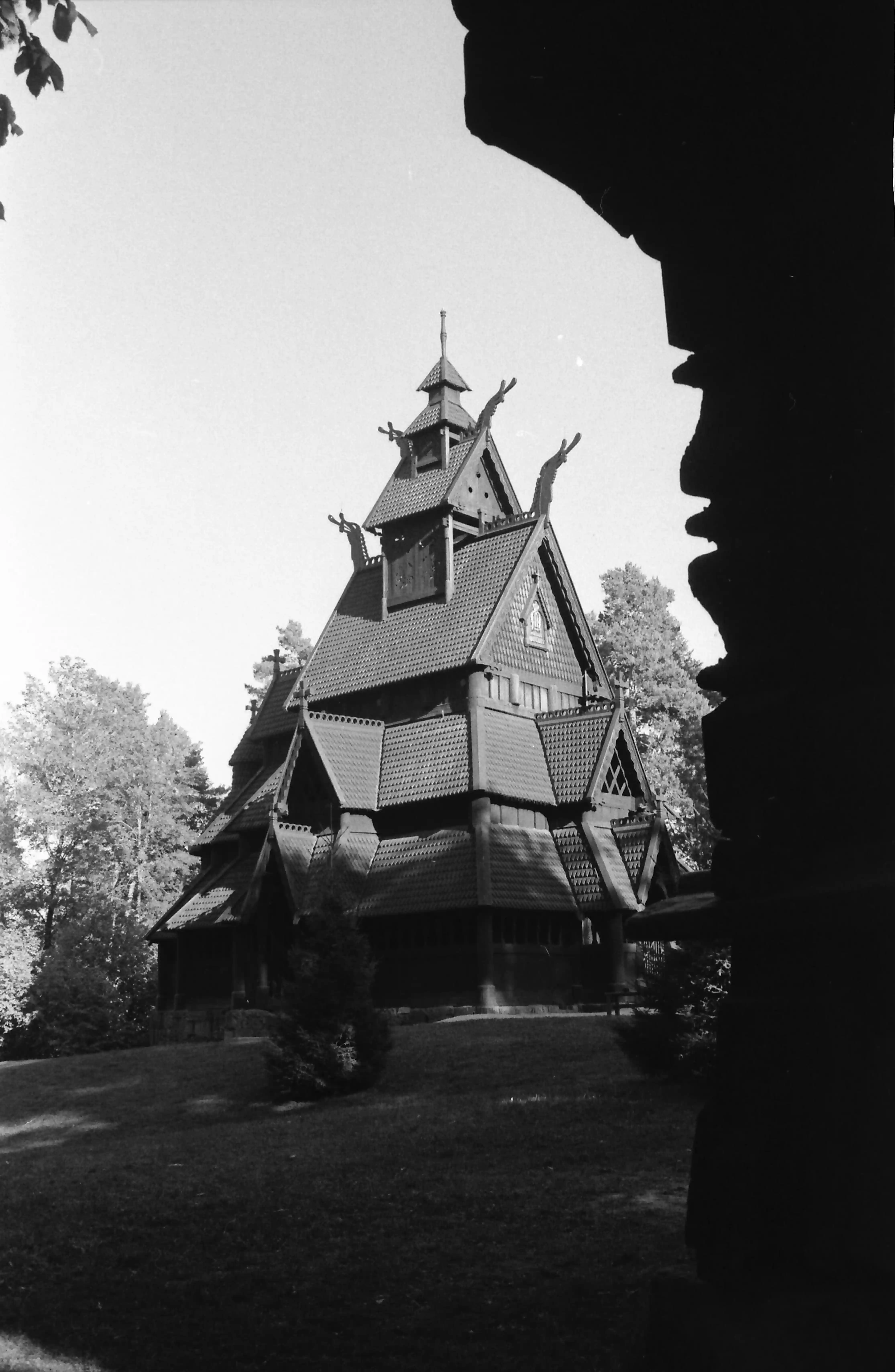 Black and white picture of a Stavkirke